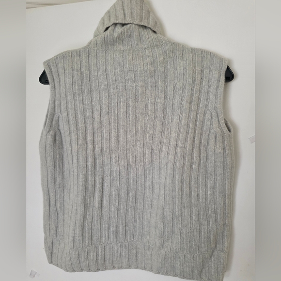 Max Mara Ribbed Knit Sleeveless Turtleneck Vest – Made in Italy – Size L - Picture 2 of 8